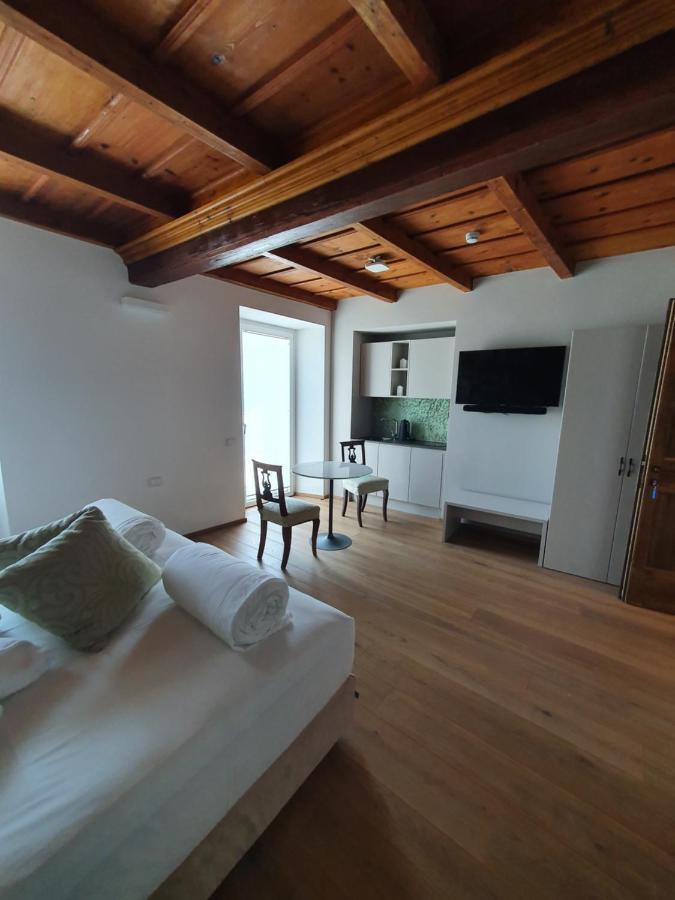 Casa Castagna 1620 Bed & Breakfast Mergozzo Exterior foto