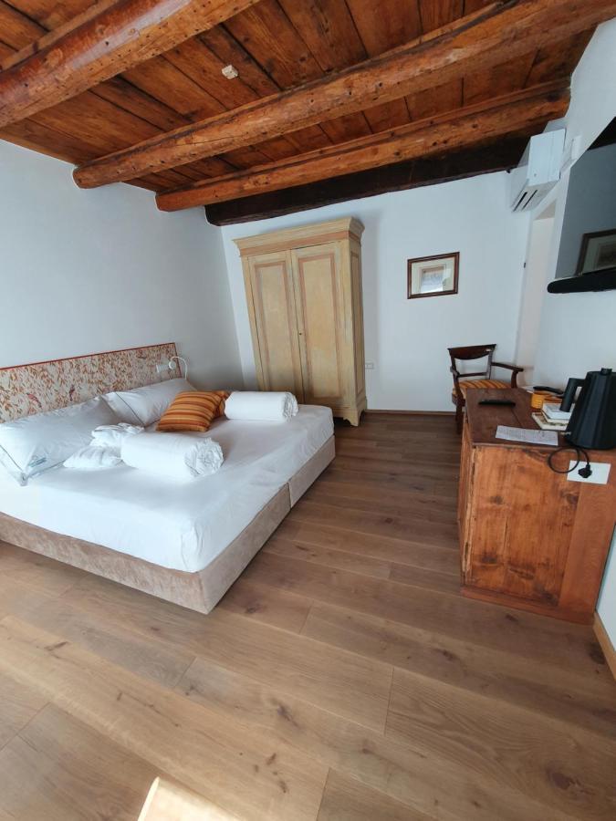 Casa Castagna 1620 Bed & Breakfast Mergozzo Exterior foto
